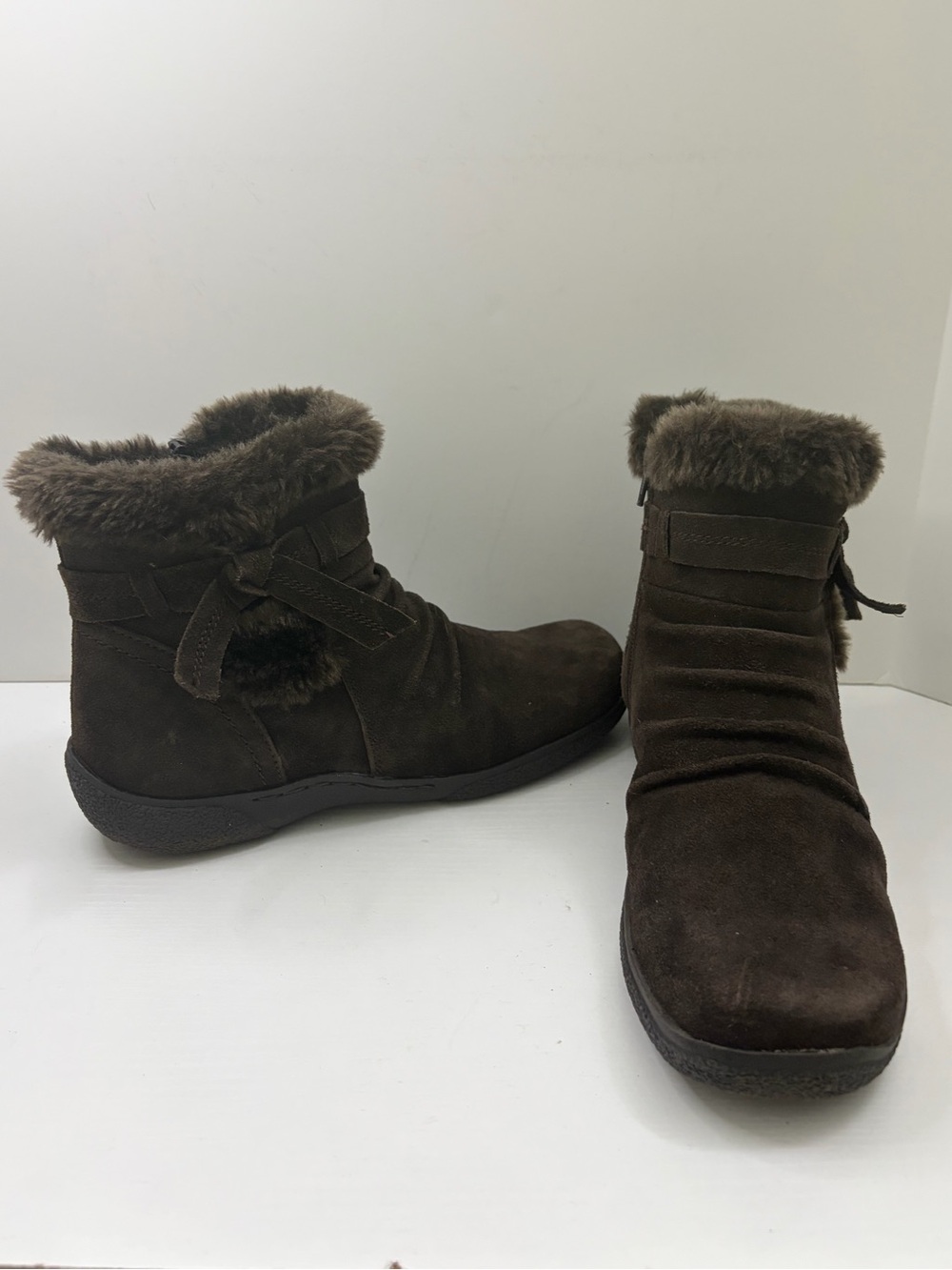 BareTraps Leader Chocolate Brown Suede Faux Fur Ankle Boots Booties Size 8